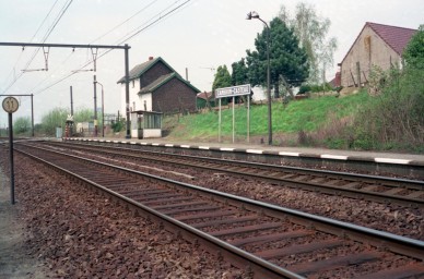 Cambron-Casteau - SNCB K01642.jpg
